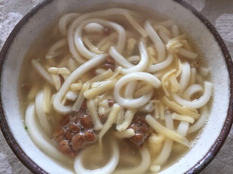 納豆チーズうどん